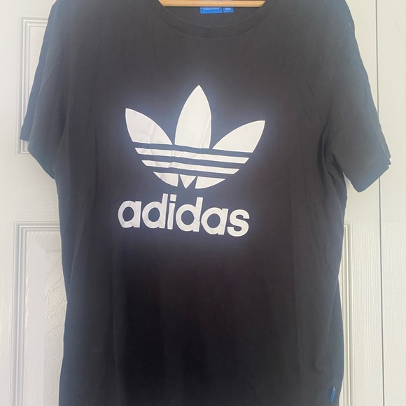 black adidas t-shirt - Picture 1 of 3